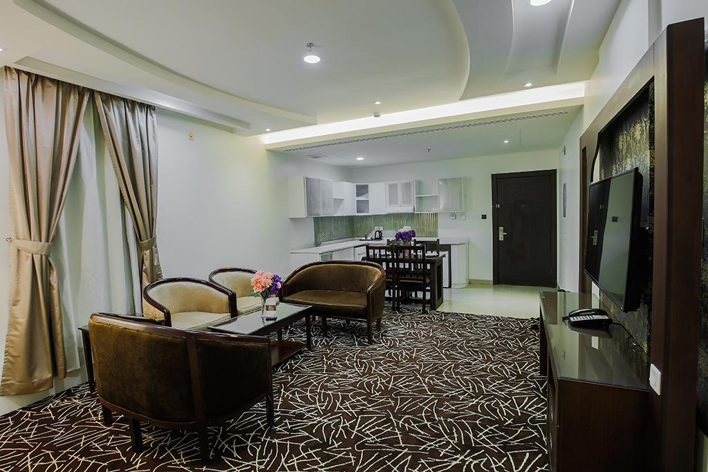 Rest Night Serviced Apartments- Alhamra Ριάντ Δωμάτιο φωτογραφία Suite