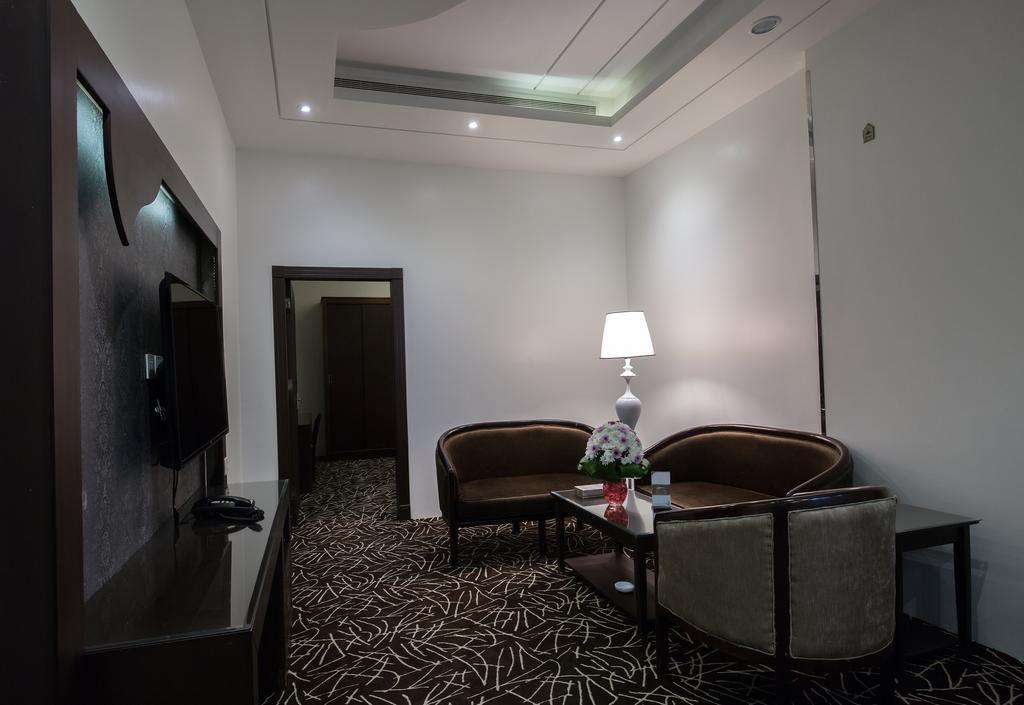 Rest Night Serviced Apartments- Alhamra Ριάντ Εξωτερικό φωτογραφία A suite at the hotel