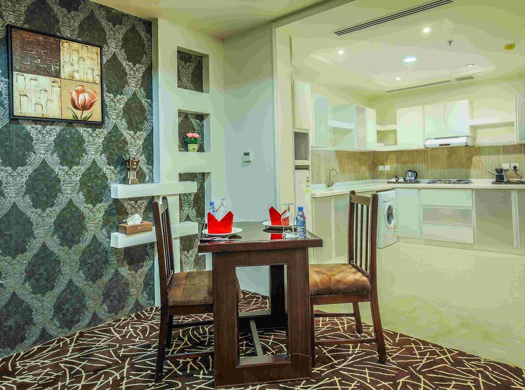Rest Night Serviced Apartments- Alhamra Ριάντ Εξωτερικό φωτογραφία A kitchen in a hotel suite